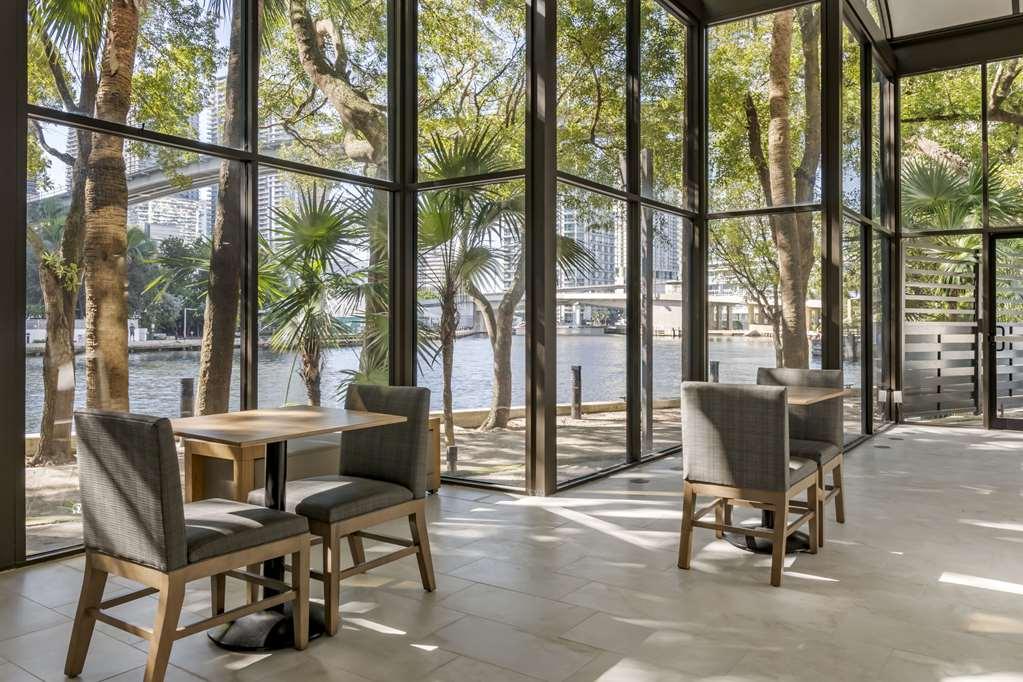 Comfort Inn & Suites Downtown Brickell-Port Of Miami Restoran gambar